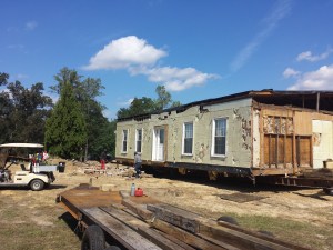 Yde house ready to be transported, 2015