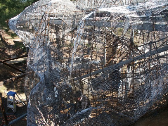 Mesh form see-through side view